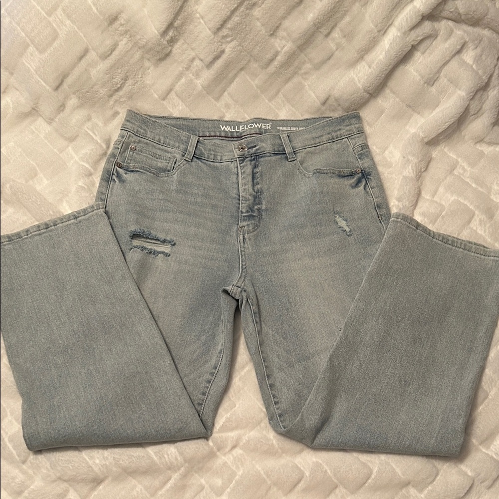 Wallflower Light Blue Curvy Super High Rise Jeans size 11 Junior